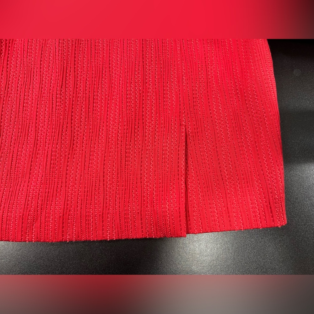 Kay Unger New York Textured Red Lined Dress Size 12 w/Slight Slit - Picture 4 of 5